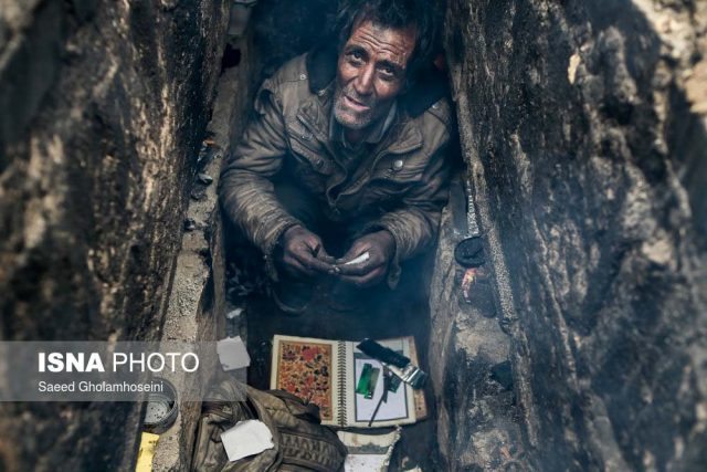 homeless Iranians living in graves 2 640x427
